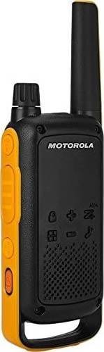 Motorola TALKABOUT T82 Extreme Walkie-Talkies, PMR446 License-Free, 16 Channels, 10km Range, IPx4 Weatherproof, Hidden Display, LED Torch, Dual Power, USB Charging, Vibrate, Twin Pack