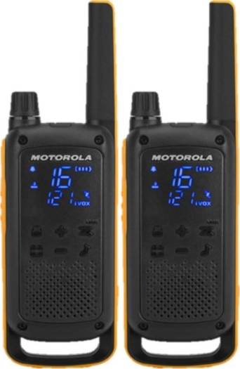 Motorola TALKABOUT T82 Extreme Walkie-Talkies, PMR446 License-Free, 16 Channels, 10km Range, IPx4 Weatherproof, Hidden Display, LED Torch, Dual Power, USB Charging, Vibrate, Twin Pack